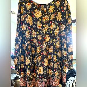 Long sleeve loose, oversized button, detailed, midi dress